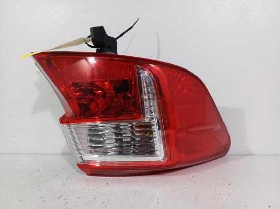 Cmary Toyota Cmary — Left Taillight