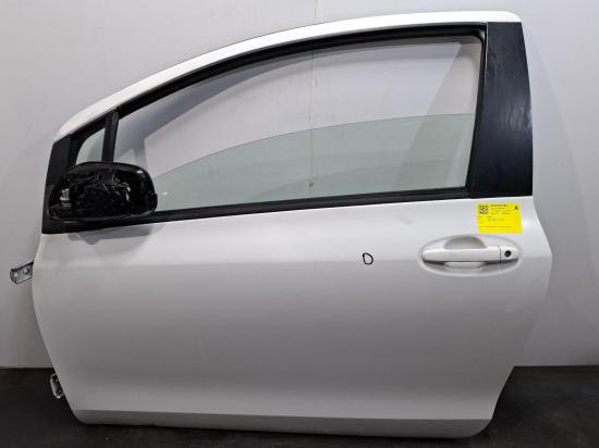 2006 Toyota Yaris — Left Front Door