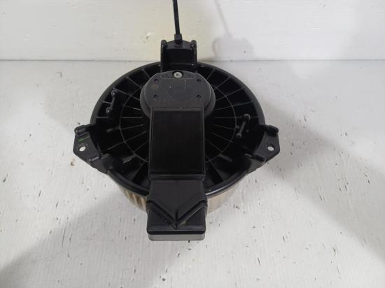 2006 Toyota Yaris — Heater Fan Motor