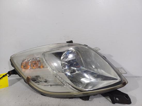 2006 Toyota Yaris — Left Headlamp