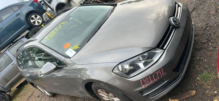 2015 Volkswagen Golf — Auto