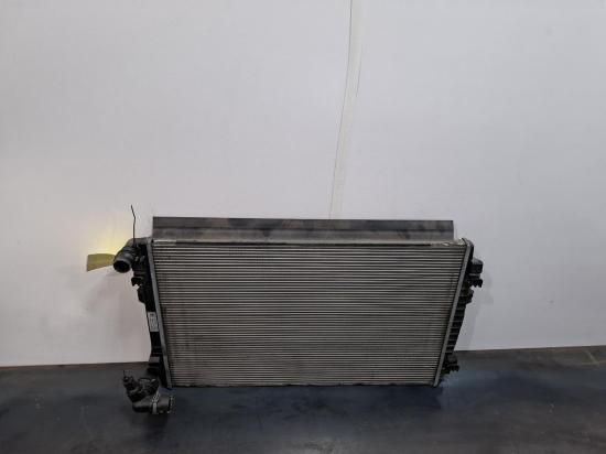 Golf Volkswagen Golf — Radiator