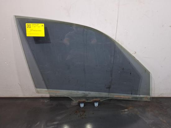 2009 Suzuki Vitara — Right Front Door Window