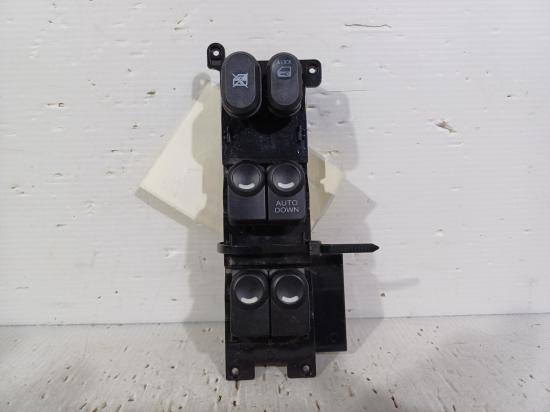 2009 Hyundai I30 — Power Window Switch