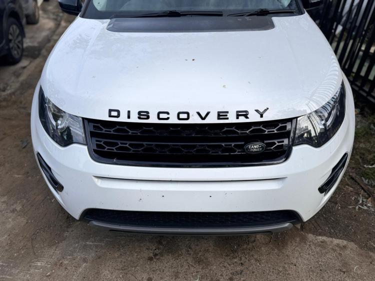 2017 Land Rover Discovery — Auto Diesel