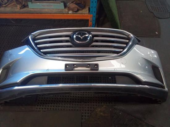 2017 Mazda Cx 9 — 2017 Mazda Cx9 Tc Azami Complete Front bumper Bar in Silver Color.