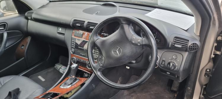 2006 Mercedes Benz C Class — W203