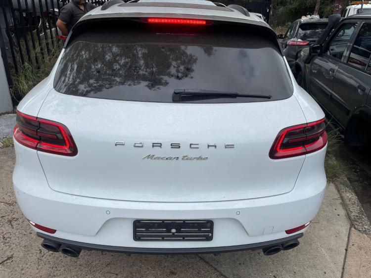 2015 Porsche Macan — Auto Petrol