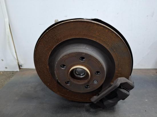 2019 Volvo Xc40 — Right Rear Hub Assembly
