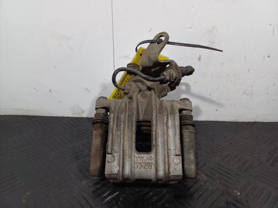 2009 Volkswagen Golf — Caliper