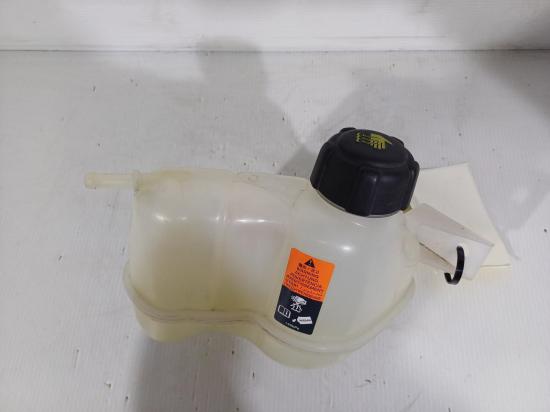 Qashqai Nissan Qashqai — Overflow Bottle