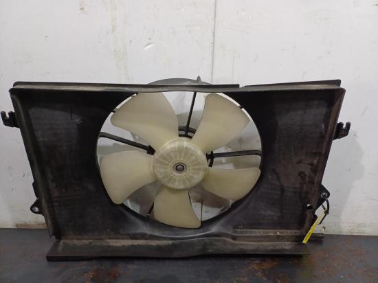 2005 Toyota Corolla — Fan