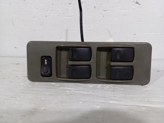 2005 Toyota Corolla — Power Window Switch