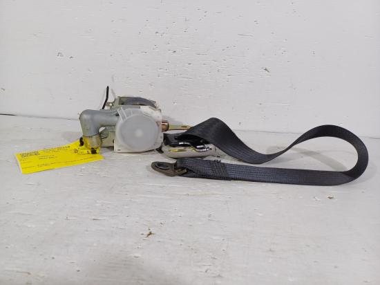 2005 Toyota Corolla — Seat Belt