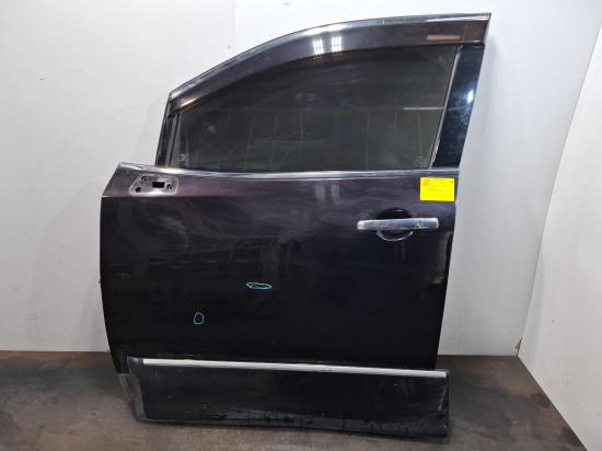 2011 Nissan Elgrand — Left Front Door