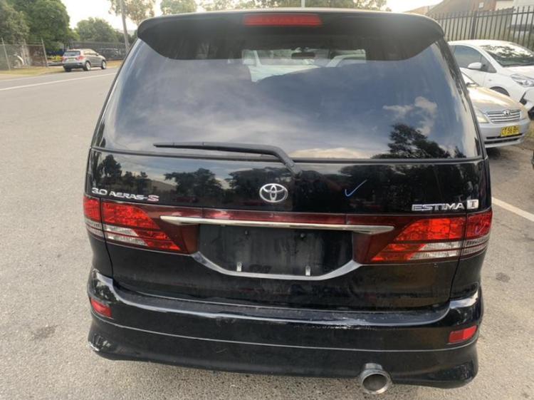 2004 Toyota Estima — Auto Petrol