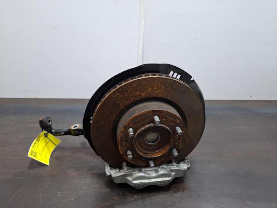2011 Toyota Hilux — Right Front Hub Assembly