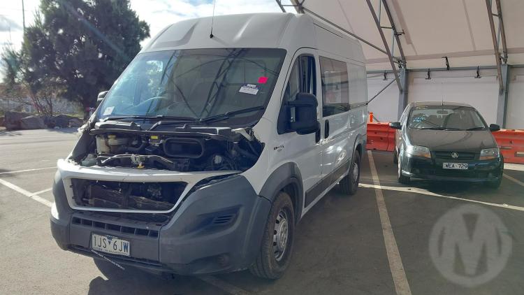 2017 Fiat Ducato 4 Mwb Medium Roof Van — Fiat Ducato 4 Mwb Medium Roof Van 2017