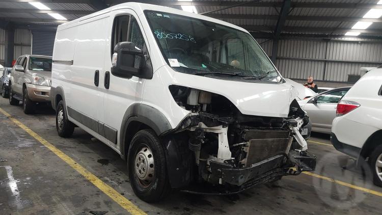 2017 Fiat Ducato 4 Mwb Low Roof Van — Fiat Ducato 4 Mwb Low Roof Van 2017