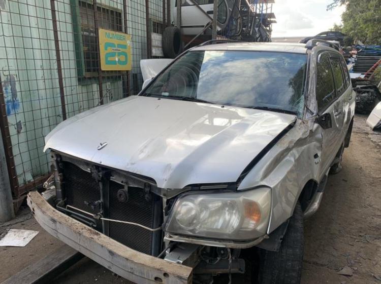 2004 Toyota Kluger — Auto Petrol