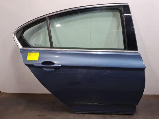 2017 Volkswagen Passat — Right Rear Door
