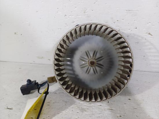 2003 Toyota Estima — Heater Fan Motor