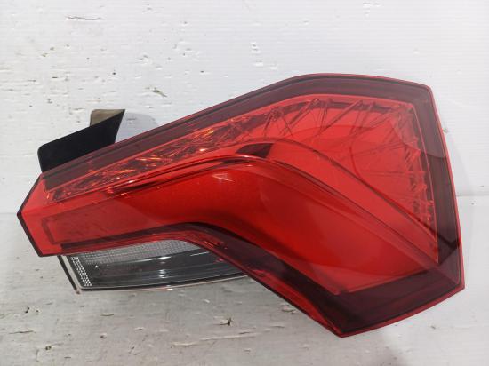 2022 Skoda Kamiq — Right Taillight