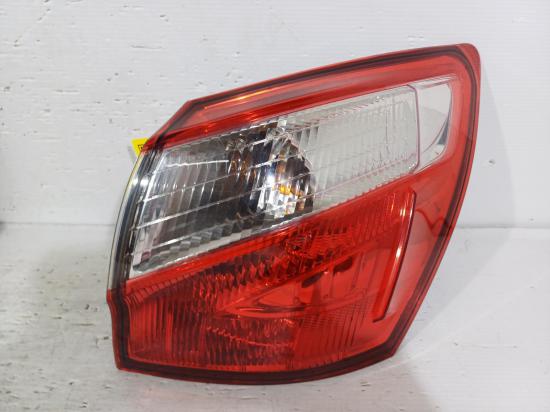 2012 Nissan Dualis — Right Taillight