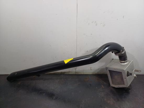 2013 Volkswagen Amarok — SNORKEL WITH ALLOY AIR INTAKE BOX MOUNTING BOLTS AND BRACKETS AIRFLOW METER