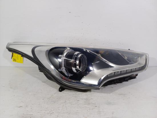 2013 Hyundai Veloster — Right Headlamp
