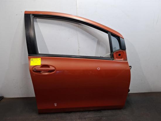 2006 Toyota Yaris — Right Front Door