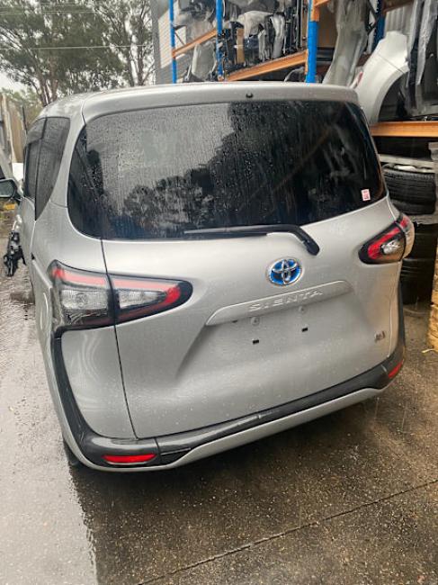 2016 Toyota — NHP170 Auto Hybrid