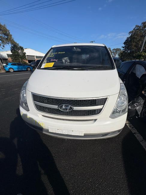 2014 Hyundai Iload — Auto Diesel