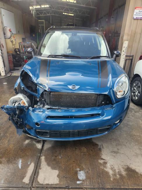 2011 Mini Countryman — COOPERS Manual Petrol