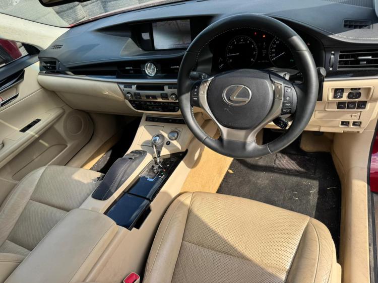 2013 Lexus ES350 — Auto Petrol