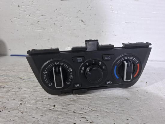 2019 Suzuki Swift — NON CLIMATE CONTROL TYPE