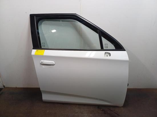 2022 MG 3 — Right Front Door