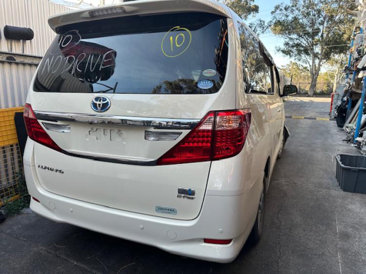 2013 Toyota Alphard — ATH20