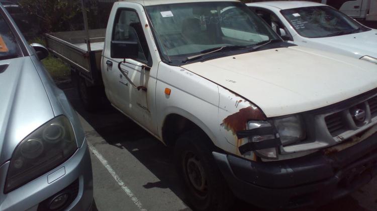 1998 Nissan Navara — STD Manual Petrol