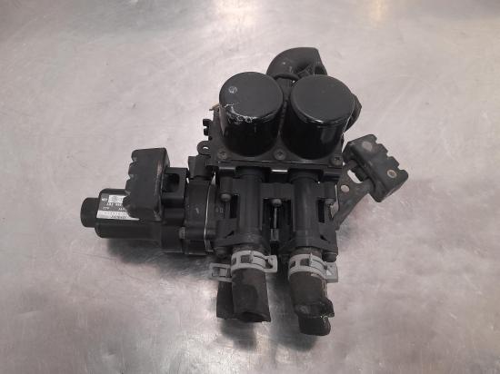 2005 Bentley Continental — Misc SWITCH/RELAY heater pump/valve water circulation valve oe 3d2959617b