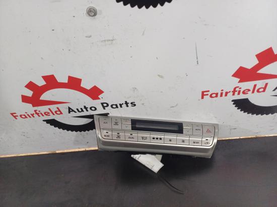 2023 Toyota Prado — FRONT CLIMATE CONTROL