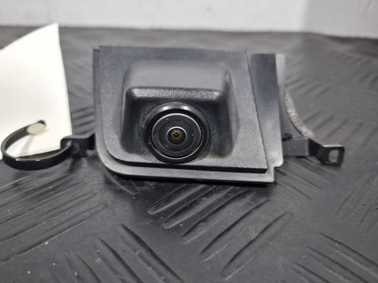 2016 Land Rover Discovery Sport — REVERSE CAMERA