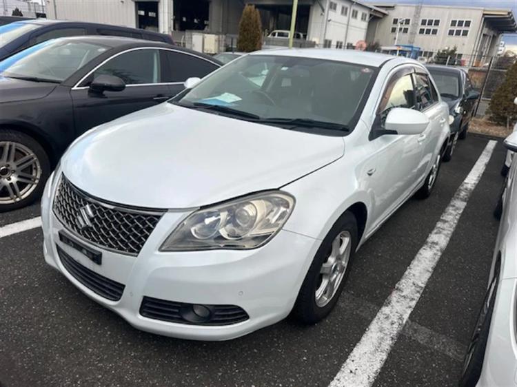 2010 Suzuki Kizashi — Petrol
