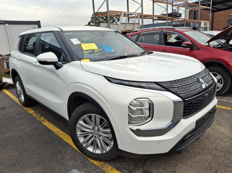 2025 Mitsubishi Outlander — ZM Auto Petrol