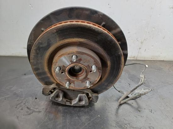 2016 Toyota Aurion — Right Front Hub Assembly