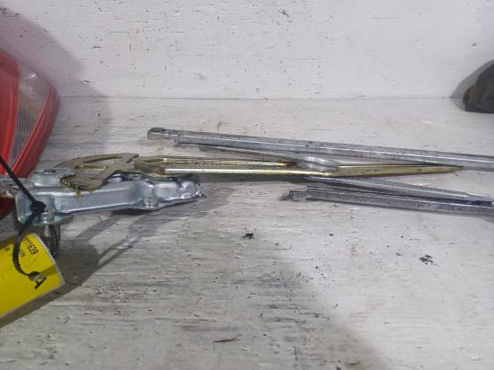 2005 Toyota Echo — Left Front Window REG/MOTOR