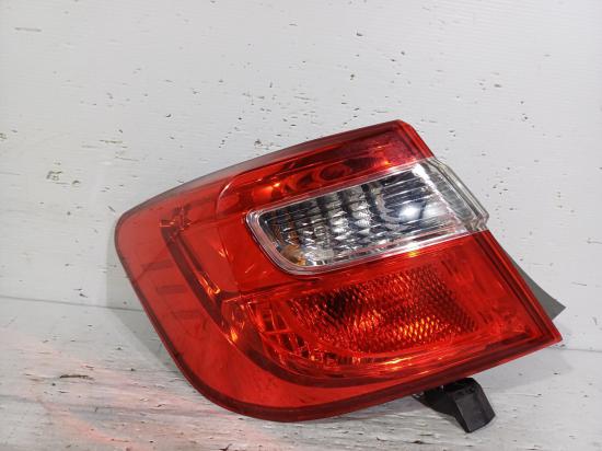 2016 Toyota Aurion — Left Taillight