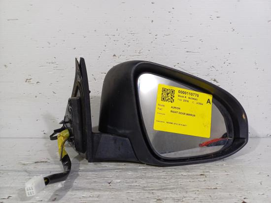 2016 Toyota Aurion — Right Door Mirror
