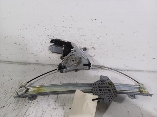 2015 Hyundai Accent — DOOR REG and MOTOR ASSY