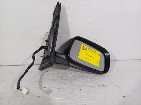 2006 Toyota Prius — POWER MINOR CRACK ON COVER